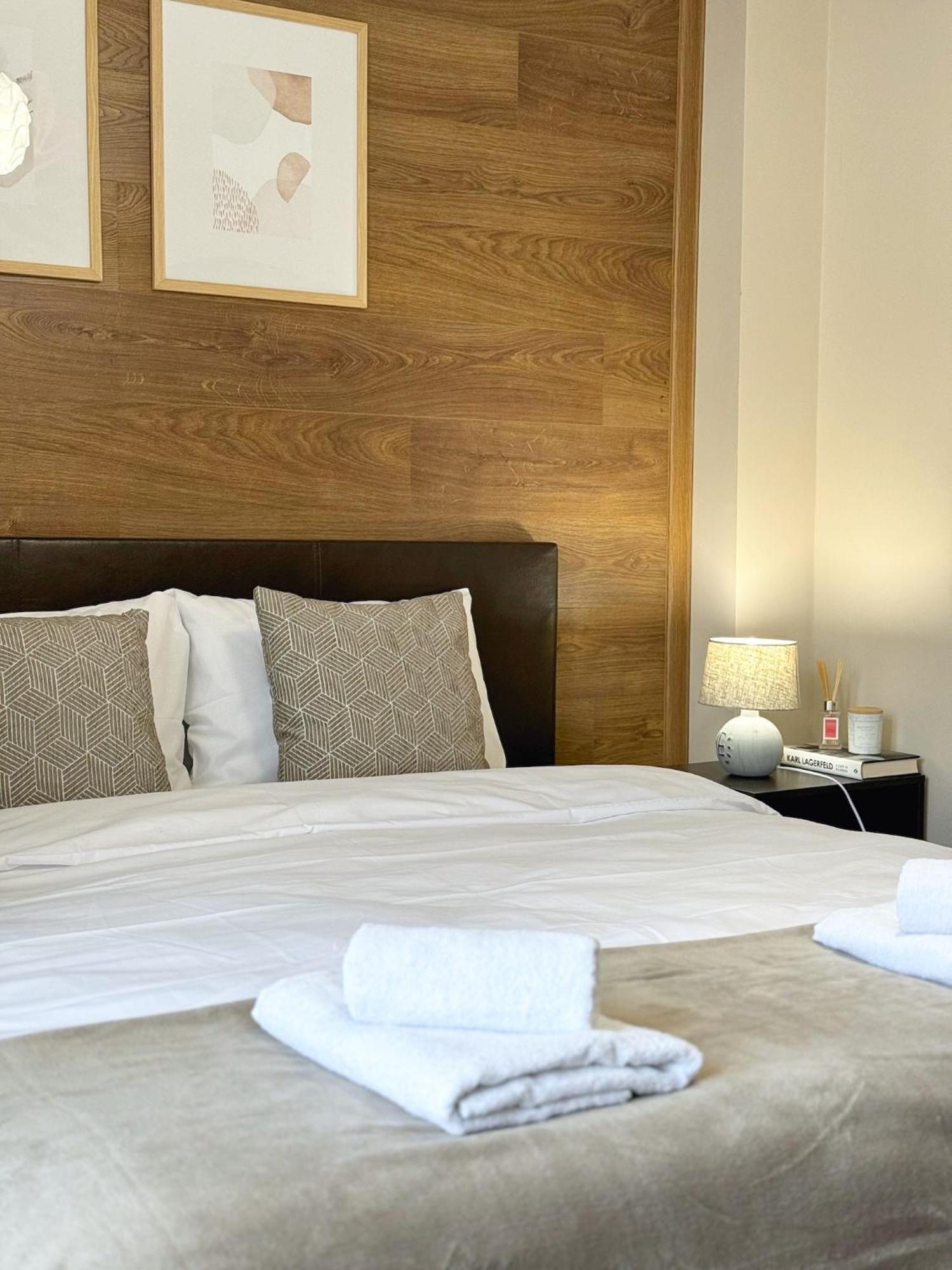 Top Centre Plovdiv Apt. With Parking For 4 Guests ภายนอก รูปภาพ