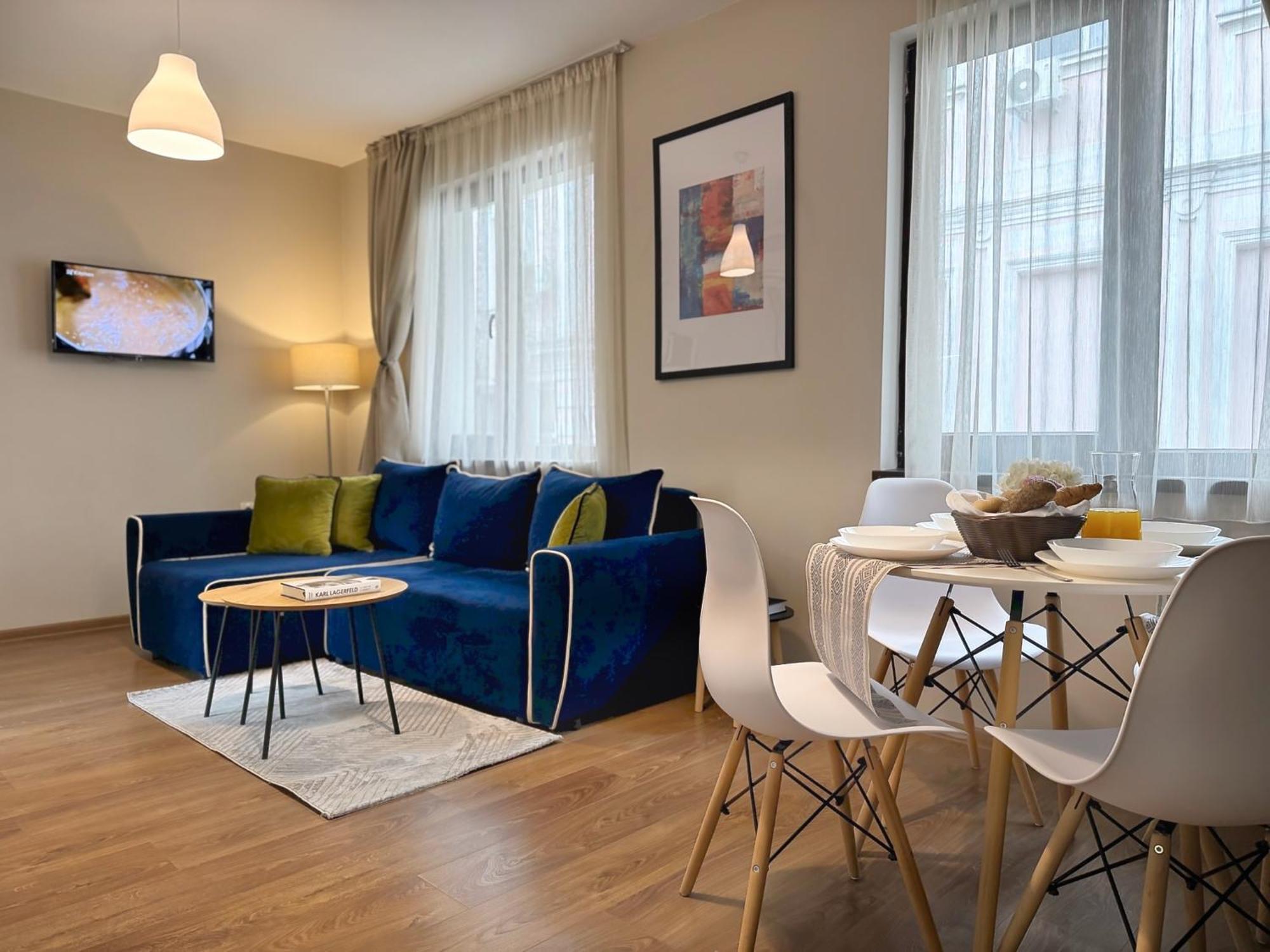 Top Centre Plovdiv Apt. With Parking For 4 Guests ภายนอก รูปภาพ