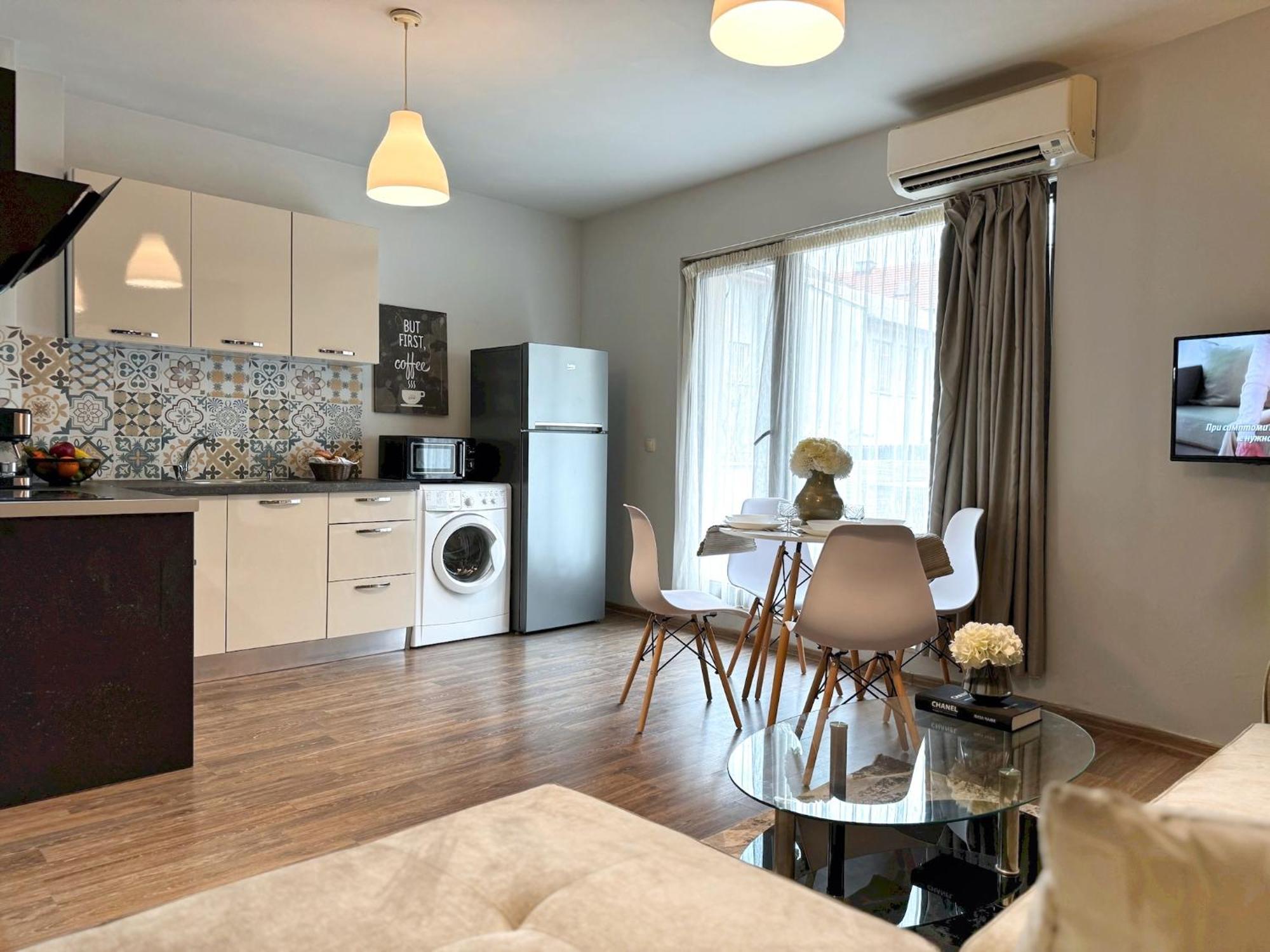 Top Centre Plovdiv Apt. With Parking For 4 Guests ภายนอก รูปภาพ