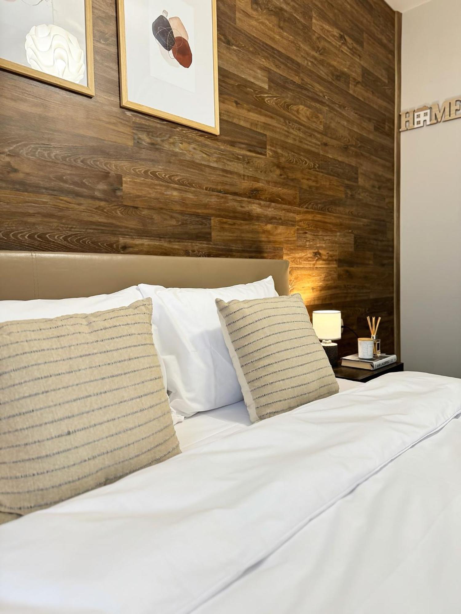 Top Centre Plovdiv Apt. With Parking For 4 Guests ภายนอก รูปภาพ