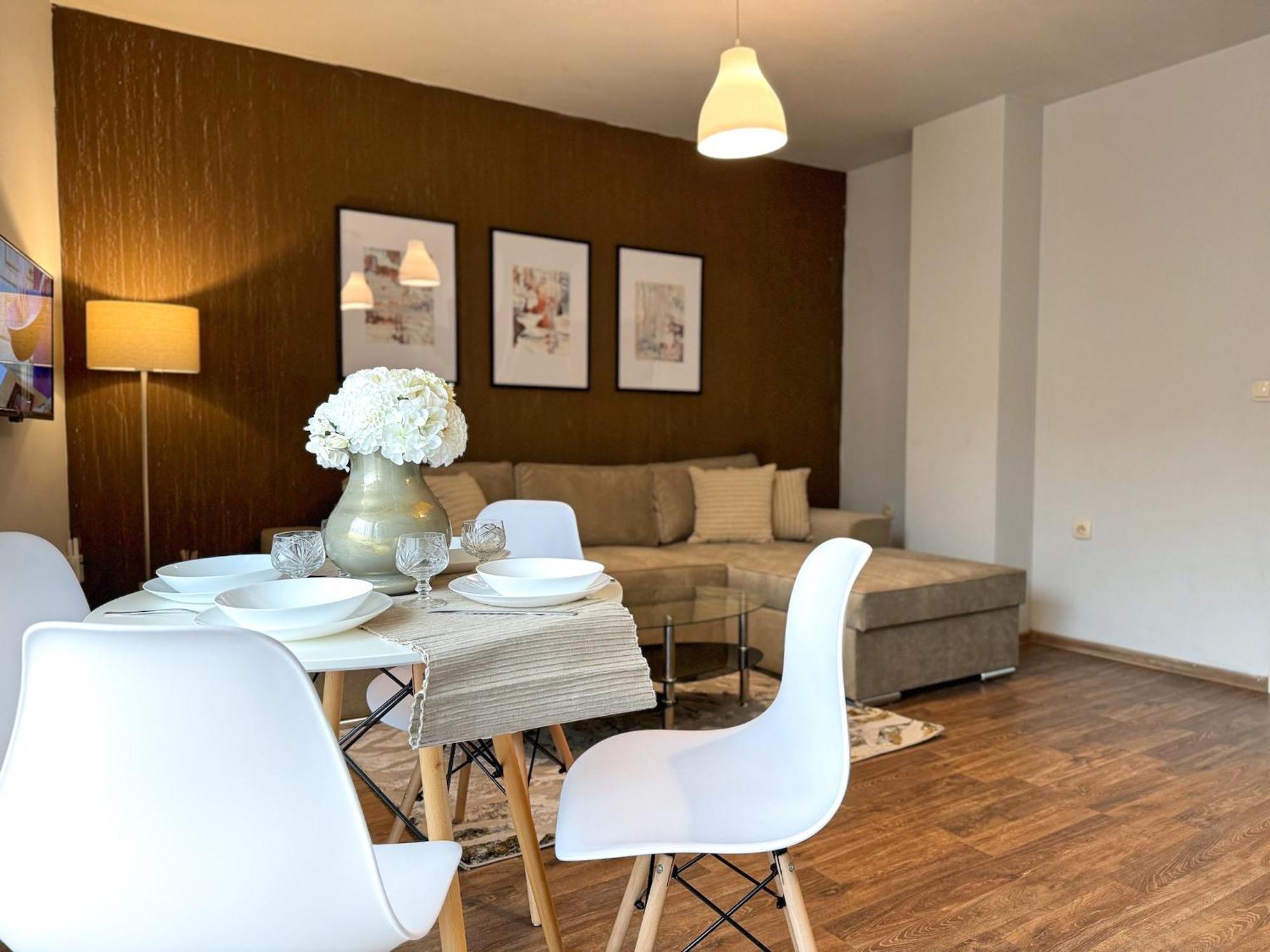 Top Centre Plovdiv Apt. With Parking For 4 Guests ภายนอก รูปภาพ